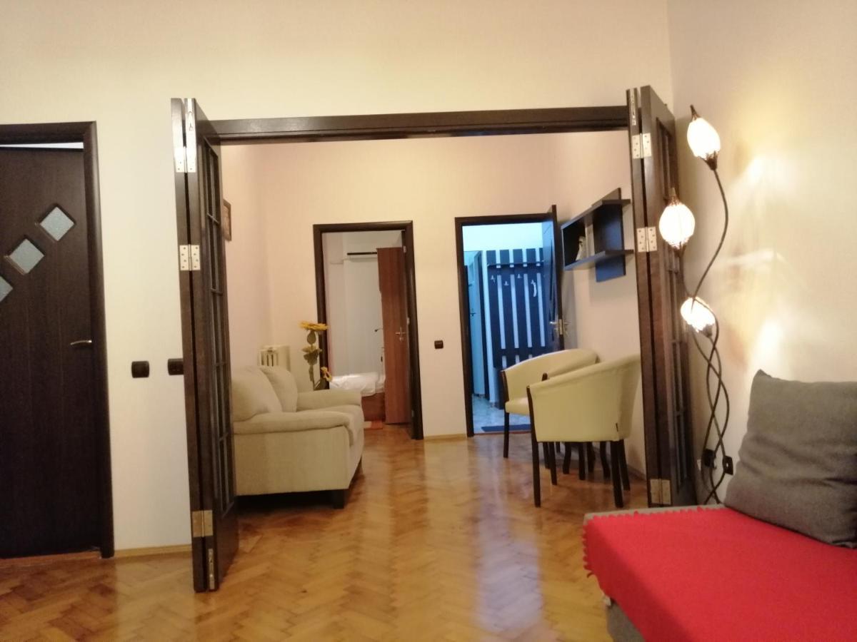 Apartament Athenee Palace Boekarest Buitenkant foto